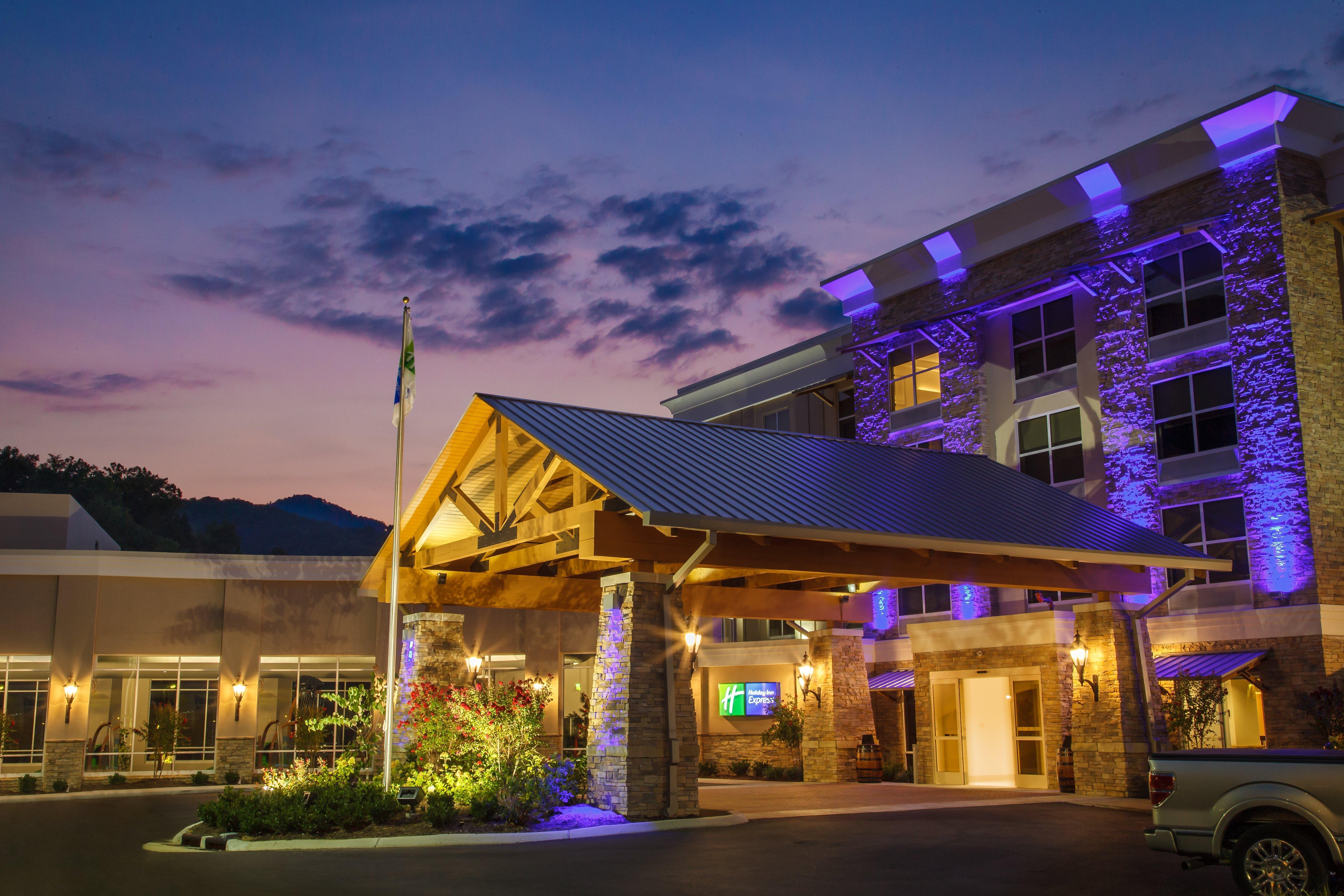 Holiday Inn Express Gatlinburg Downtown By Ihg Ngoại thất bức ảnh